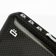 將圖片載入圖庫檢視器 Code Wallet RFID安全防盜密碼錢包－Carbon 碳纖維
